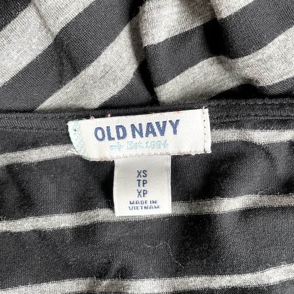 Like New Decorative Button Shoulders - Picture 4 of 6